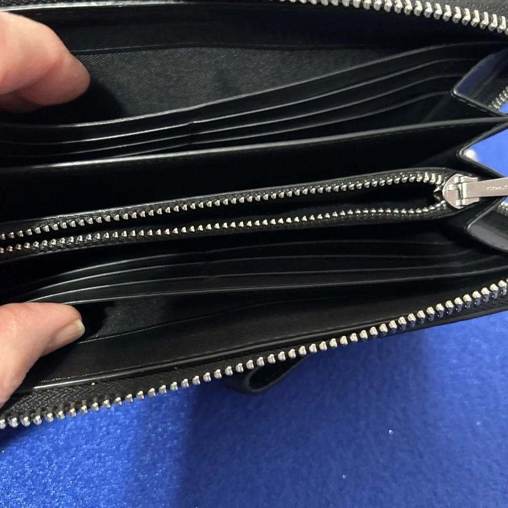 Coach Wallet Wristlet C4551 - Picture 7 of 11